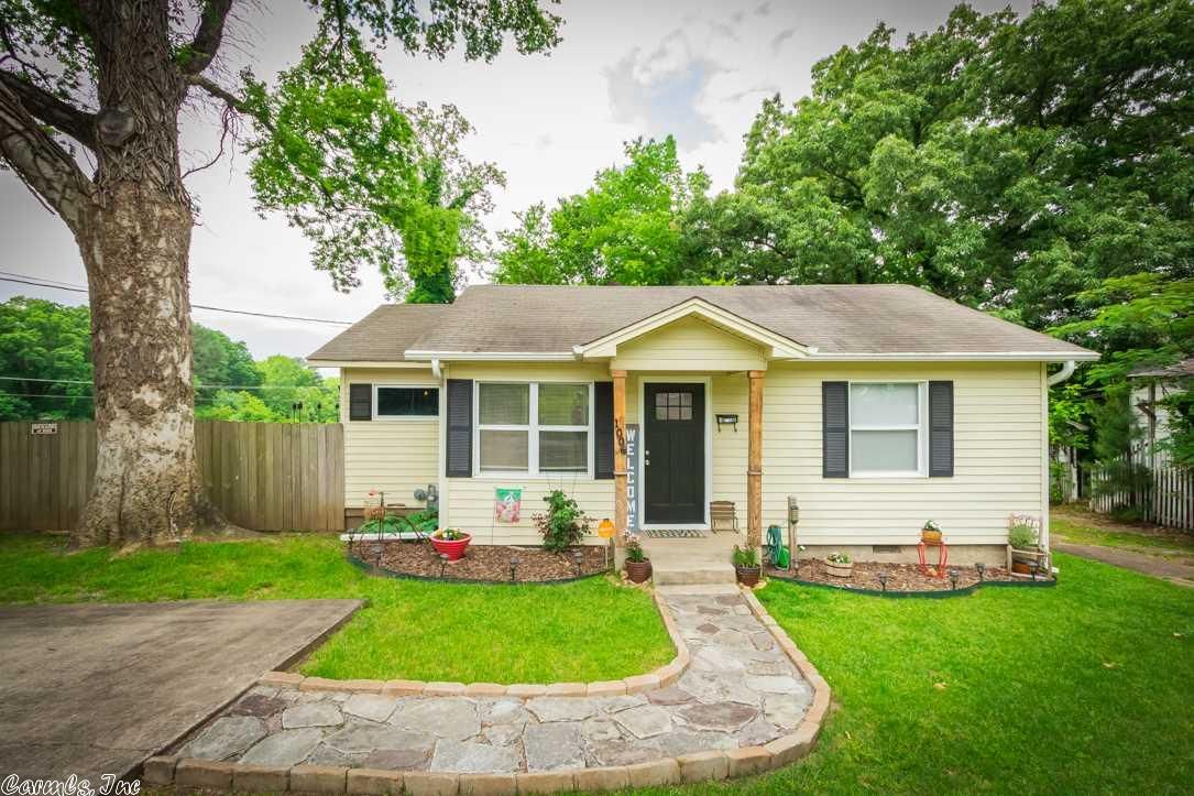 1006 Circle Dr, Benton, AR 72015